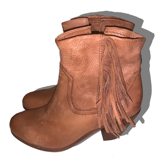 Sam Edelman Shoes - Sam Edelman leather fringe booties❤️